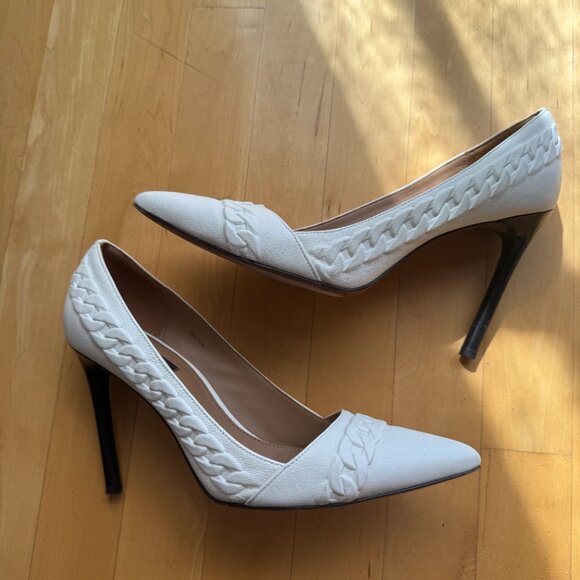 Rachel Zoe Chainlink Leather Pumps in White Size 8.5 - Picture 6 of 7